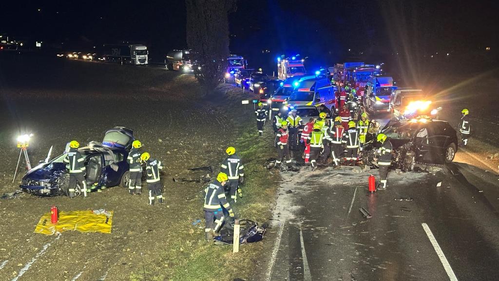 Schwerer Verkehrsunfall B149 - Schnelldorf